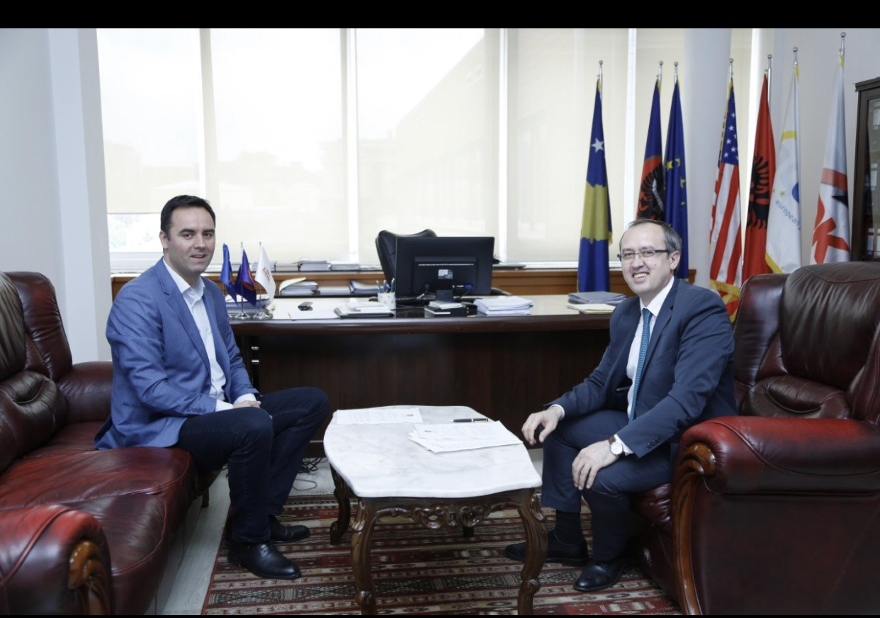 Fundi i qeverisë, PDK-AAK-NISMA, paralajmërohet nga LDK dhe VV