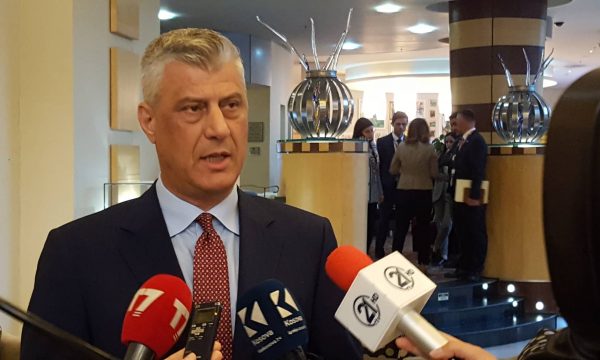 Thaçi godet Haradinajn nga Tirana: Na duhet qeveri që punon më mirë