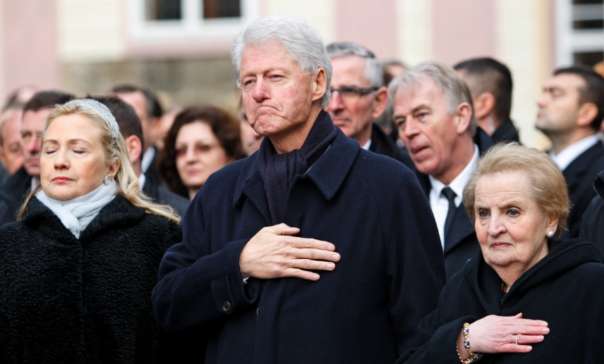 Bill Clinton dhe Madeleine Albright vizitojnë Kosovën në 20 vjetorin e çlirimit