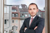 Jeton Kryeziu, avokati i cili preki majat e suksesit në Zvicër