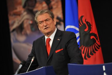 Berisha: Edi Rama lexoj fjalimin e Regjep Qosjes, nuk e donte as Rugovën