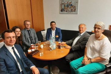Kurti me deputetët e Bundestagut bisedon për raportet Kosovë-Serbi