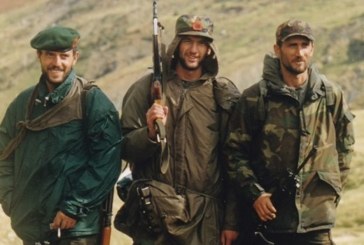 Publikohen fotografi të rralla të heroit Agim Ramadani gjatë luftës