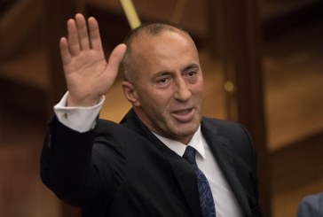 Haradinaj në tubimin e të rinjve: Kur e merr një rrogë në shtet, rahatohesh