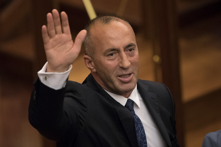 Haradinaj në tubimin e të rinjve: Kur e merr një rrogë në shtet, rahatohesh