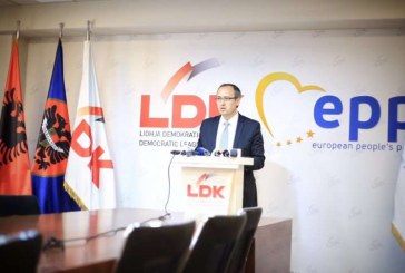 Hoti i LDK-së “godet” Haradinajn: Ka punësuar 94 persona për shërbime të “veçanta” në zyrën e tij