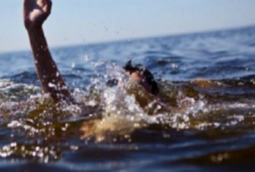 Humb jetën një 31 vjeçar në plazhin e Durrësit