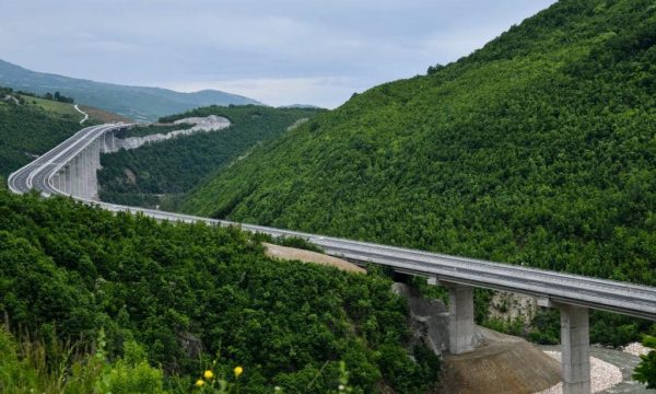 “Autostrada për në Shkup ka kushtuar 800 milionë euro”