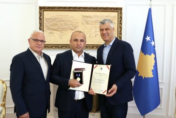 Thaçi nderon me urdhrin ‘Hero i Kosovës’ dëshmorin Dinë Grabovci
