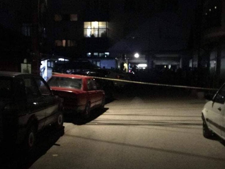 Në mesë të Mitrovicës, plagoset një person me armë
