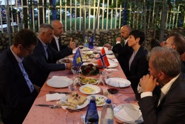 Thaçi: Dialogu me Serbinë të rifillojë pa kushtëzime