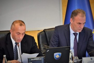 AAK e NISMA refuzojnë të shkarkojnë ministrat me aktakuza