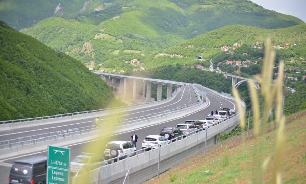 Autostrada e re shndërrohet në pikë turistike