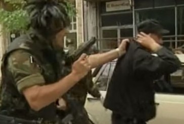 Momenti kur ushtari italian i KFOR-it ia drejtonte revolen ushtarit të UÇK-së në Pejë