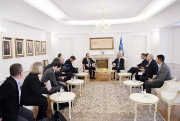 Thaçi mysafirëve nga Parisi e Berlini: S’e heqim taksën, s’pranojmë kushte të reja për vizat