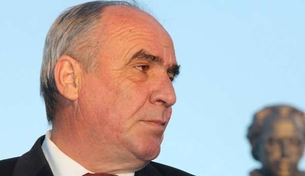 Haki Rugova akuzohet se hapi konkurs jashtëligjshëm për të rehatuar aktivistë të LDK’së