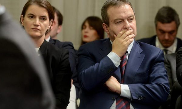 Serbia synon dështimin e Samitit të Parisit, kushtëzon pjesëmarrjen me heqjen e taksës