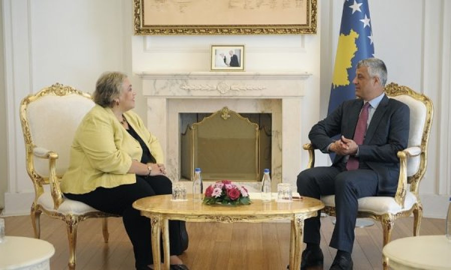 Thaçi pret në takim lamtumirës shefen e EULEX-it