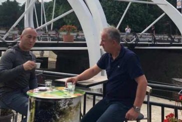 Haradinaj viziton Suharekën – pi kafe me kryetarin Muharremaj