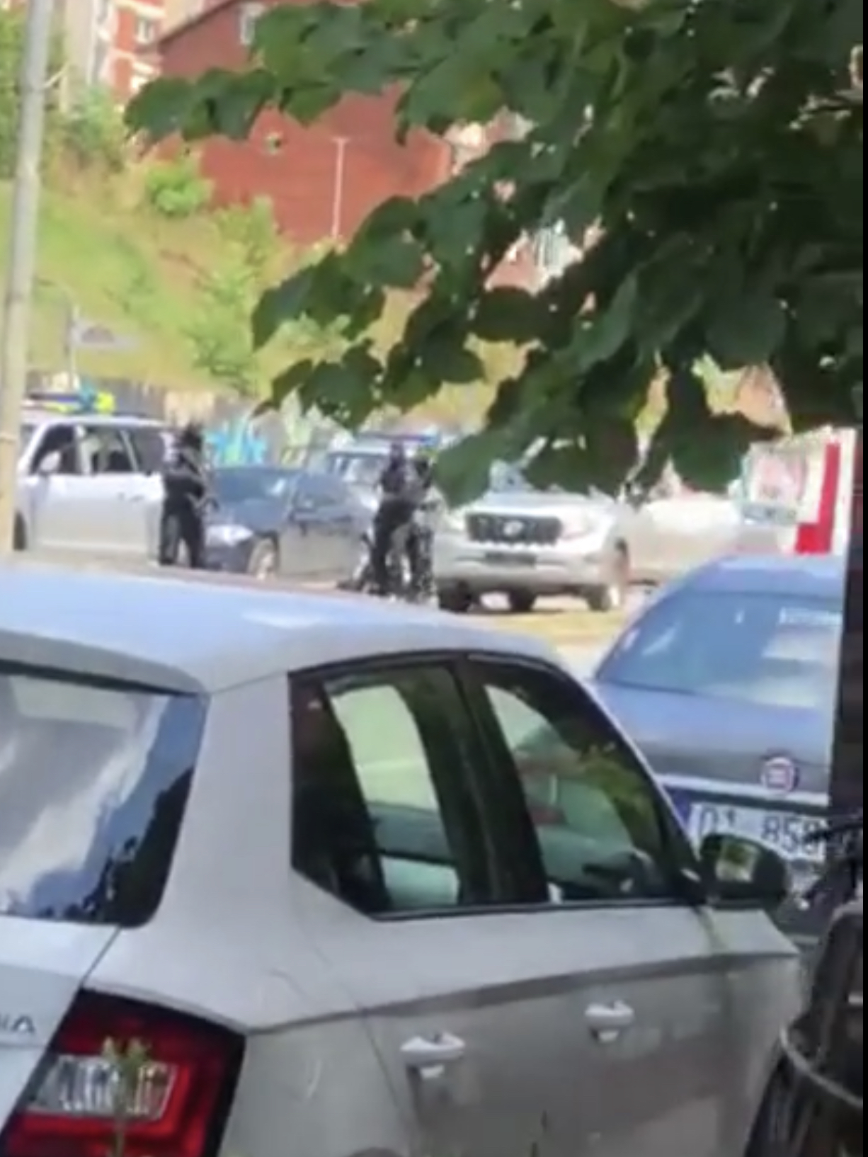 Aksion me kallasha dhe shok bomba, Njësia Speciale në rrugën B në Prishtinë