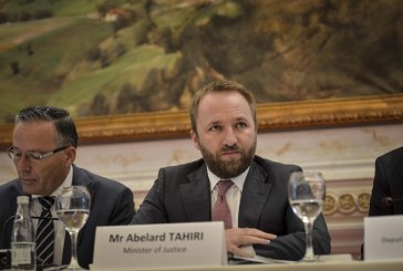 Dy ministrat e PDK-së ia thonë në sy Haradinajt: Nuk mund të shkojmë në zgjedhje