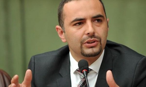 Valdrin Lluka: Nëse dështon financimi i “Kosovës së Re”, shteti do të marrë 7.5 milionë euro dëmshpërblim