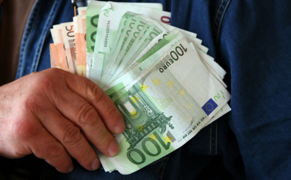 Kosovarja ia “avullon” austriakut 80-vjeçar 2.2 milionë euro