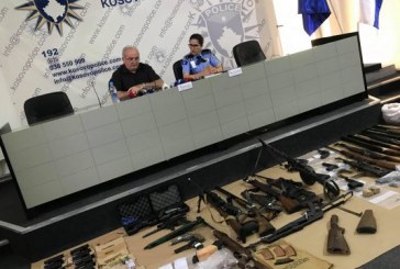 Bastisje e arrestime në të katër anët e Kosovës, këto janë armët që u konfiskuan