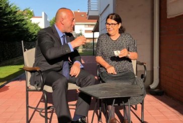 Kryeministri feston ditëlindjen e 51-të, kafen e parë e pi me nënën