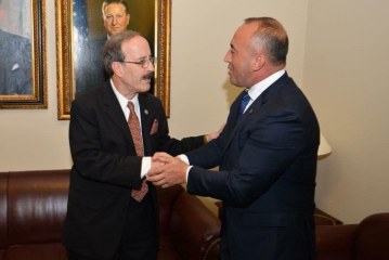 Haradinaj mbylli dyert në takim më Engel, a u kërkua heqja e taksës