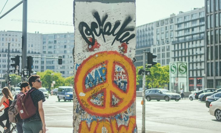 Demokracia në Evropë, tridhjetë vjet pas rënies së Murit të Berlinit