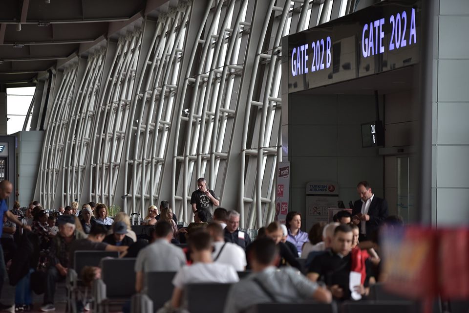 10 mijë udhëtarë në ditë në aeroportin “Adem Jashari”