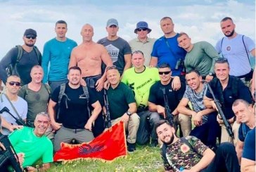 Kryeministri del në bjeshkët e Kosovës, sërish tregon muskujt
