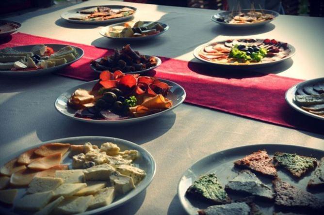 Aspak fer Restorantet kosovare rrisin çmimet për mërgimtarët