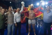 Shqelma e grushta derisa e hodhi përtokë kundërshtarin serb: Memedi mbron titullin e kampionit të Europës (VIDEO)