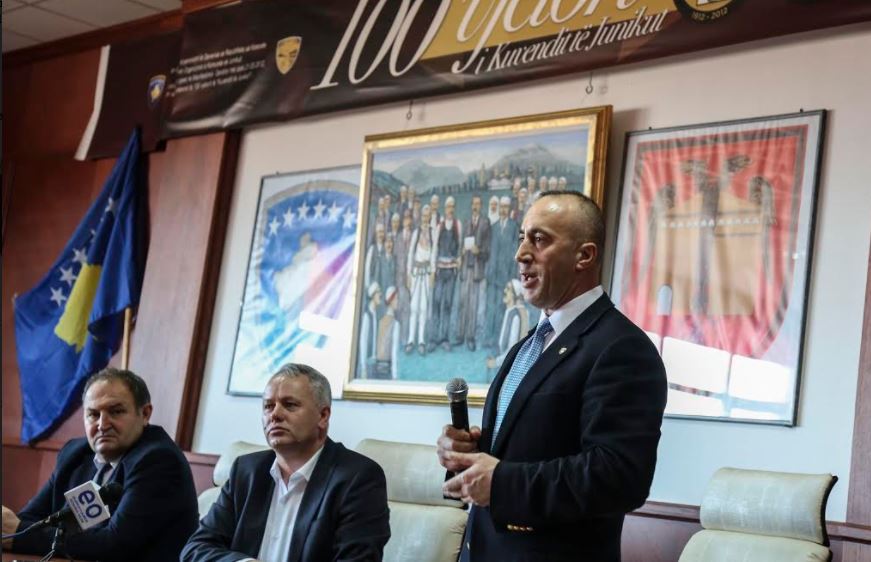 Kryetari i Komunës së Junikut Agron Kuçi, i bënë ftesë publike kryeministrit Haradinaj