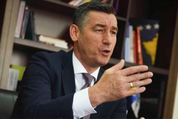 Veseli i jep një goditje Haradinajt: Ai flet me Amerikën sikur me Serbinë