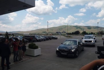 Probleme në kompaninë ajrore, shtyhet fluturimi i Haradinajt për në Hagë