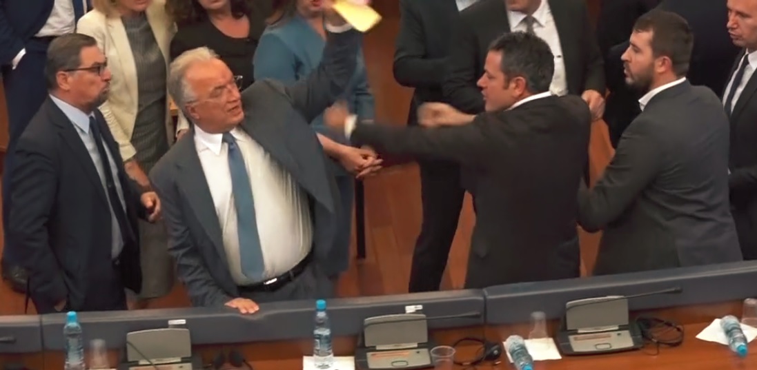 Aktakuzë ndaj Xhavit Halitit dhe Gani Dreshajt për sulmin dhe kanosjen ndaj Arben Gashit