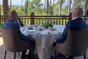 Erdogani pret Ramën në rezidencën e tij verore