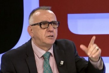 Hasani: Të japësh dorëheqje të parevokueshme e të vazhdosh si kryeministër në dorëheqje, s’lejon as ligji i gravitetit, le me ligjet tjera