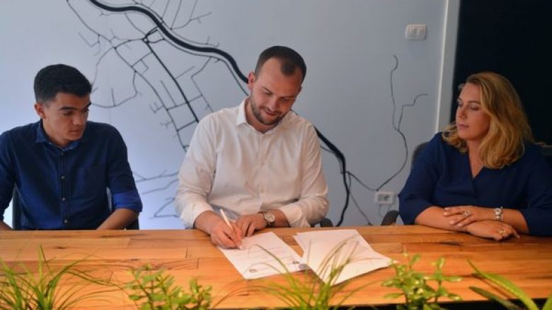 21-vjeçari Sinbad Sonkin do ti menaxhoj financat në Komunën e Kamenicës