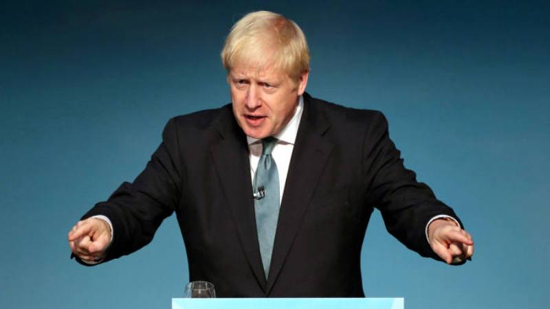 Kryeministri i ri i Britanisë, Johnson: Në vitin 1999 isha në Prishtinë, shkelmova serbët jashtë Kosovës
