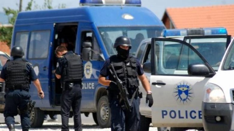 Policia në aksion, arreston 5 persona që ishin në kërkim