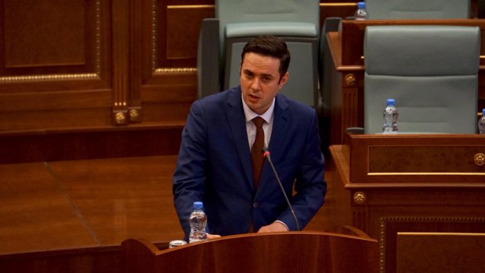 Abdixhiku godet PDK’në dhe Hashim Thaçin: I keni hypë përmbi Kosovës, para për zgjedhje ka