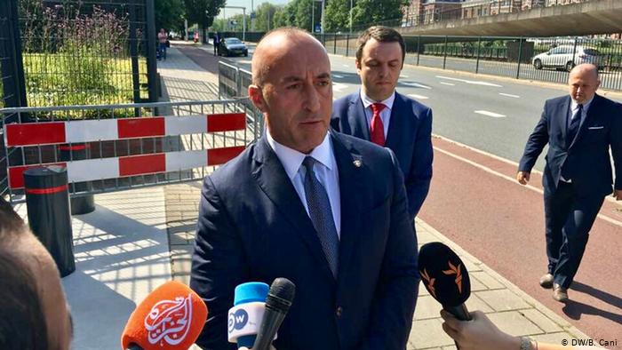 Gazetari: Haradinaj sot s’ishte tepër i relaksuar, por i bindur se s’do të ketë aktakuzë ndaj tij