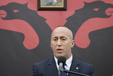 Kryeministri Haradinaj thotë se taksa nuk hiqet deri në njohje