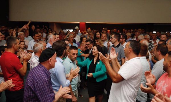 Vjosa Osmani: Nga Mitrovica, me dashuri për Kosovën