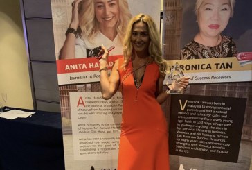 Anita Haradinaj, i rregullon flokët te deputeti
