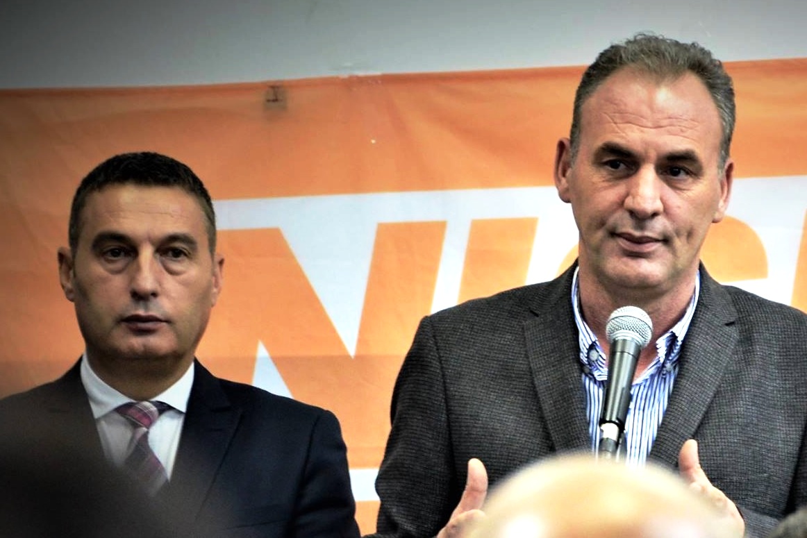 Nisma e injoron ministrin e saj të Arsimit, kjo është arsyeja
